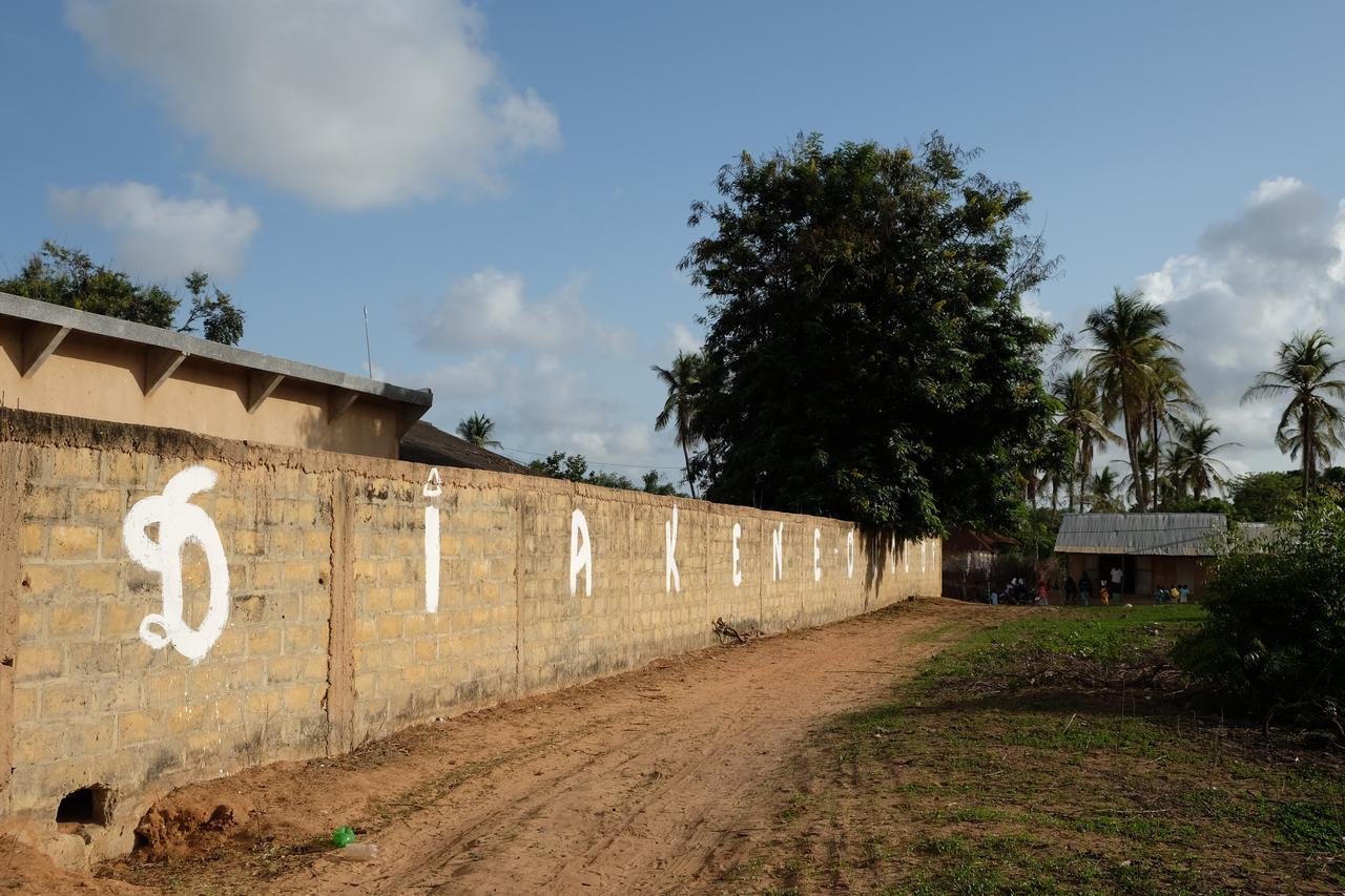 Centre Touristique Et Culturel Casamance Pension Diakene Ouolof Buitenkant foto